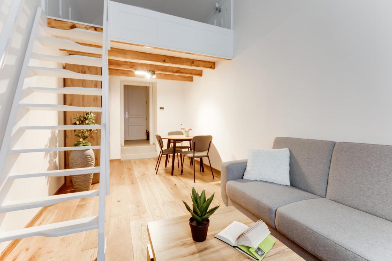 Dream Duplex On Riverside Praga